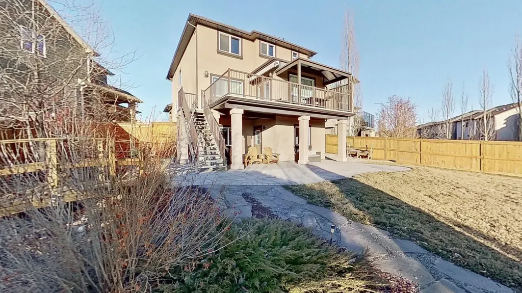 78 Cranarch View SE Calgary AB T3M2J3