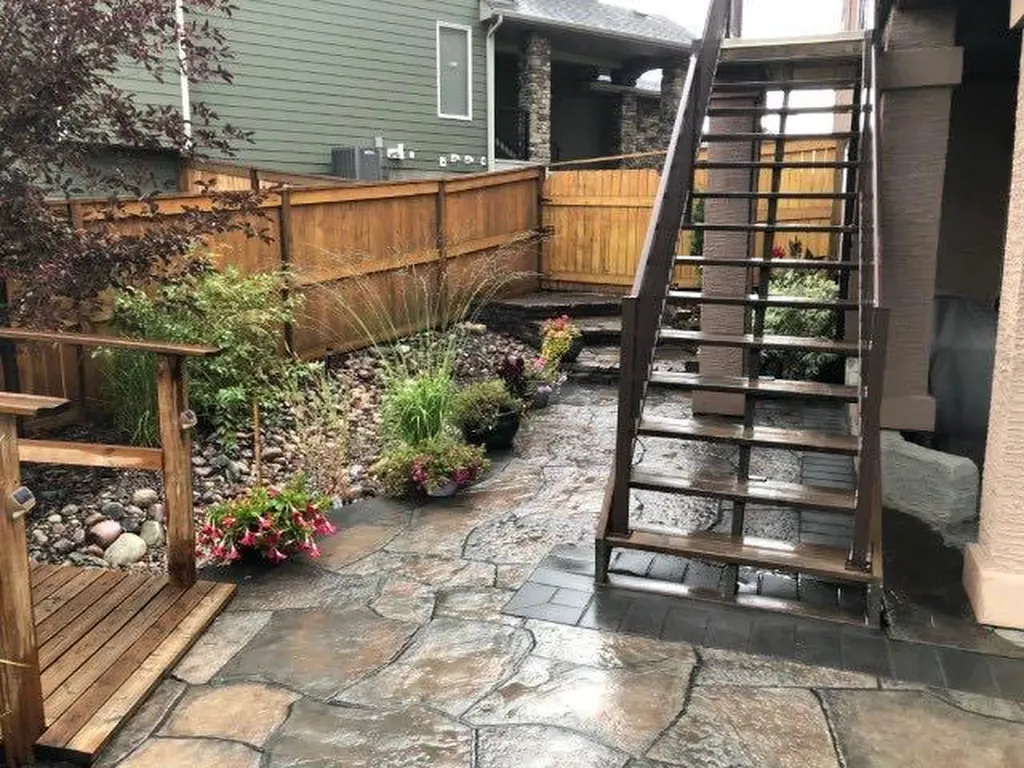 78 Cranarch View SE Calgary AB T3M2J3