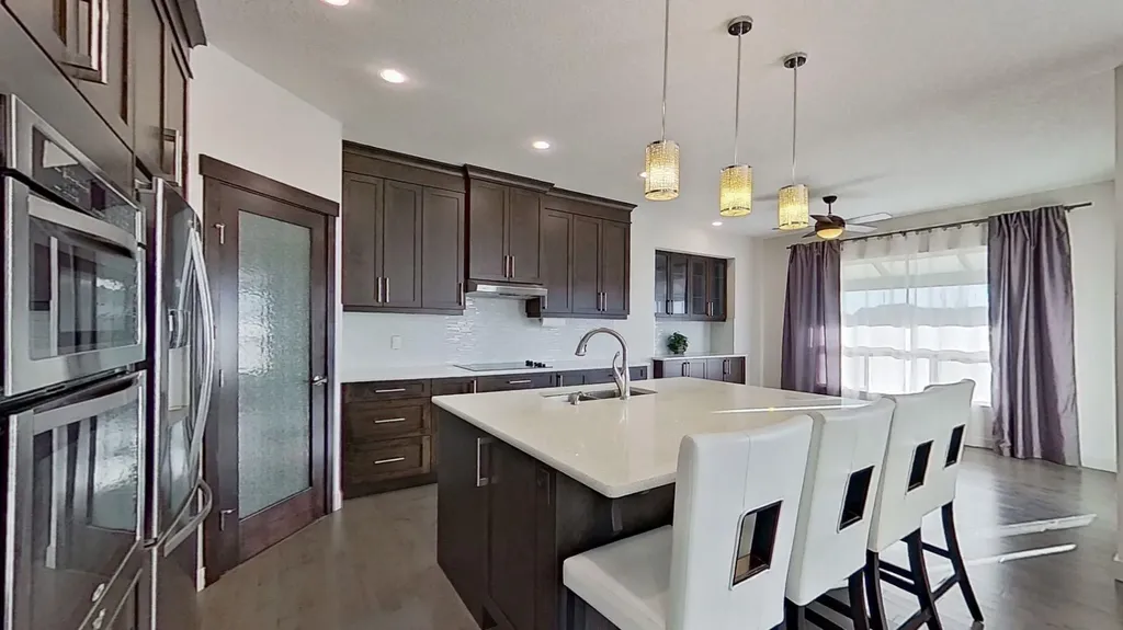 78 Cranarch View SE Calgary AB T3M2J3