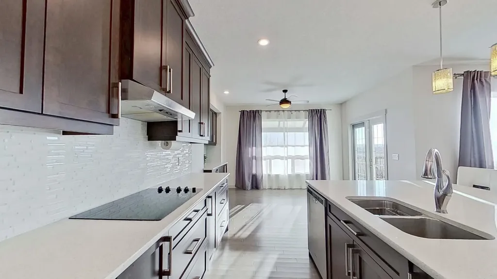 78 Cranarch View SE Calgary AB T3M2J3