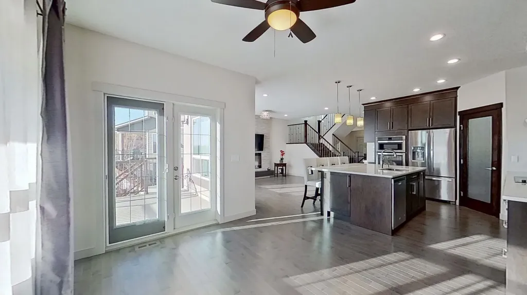 78 Cranarch View SE Calgary AB T3M2J3