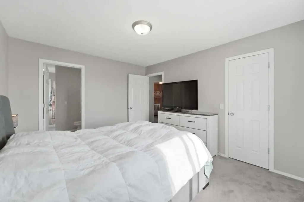 235 Citadel Meadow Bay NW Calgary AB T3G4Z4
