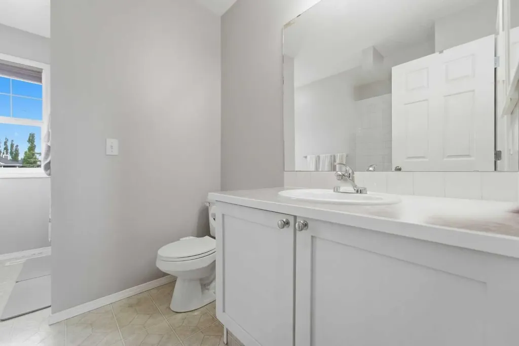 235 Citadel Meadow Bay NW Calgary AB T3G4Z4