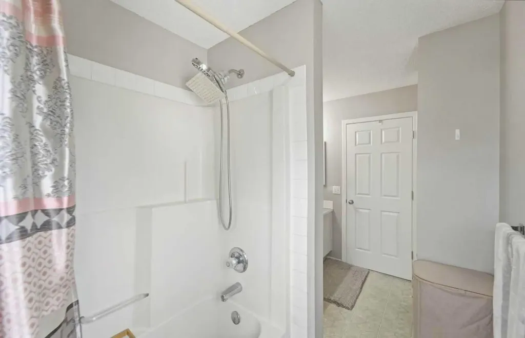 235 Citadel Meadow Bay NW Calgary AB T3G4Z4