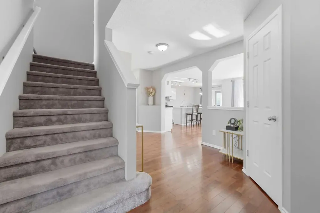 235 Citadel Meadow Bay NW Calgary AB T3G4Z4