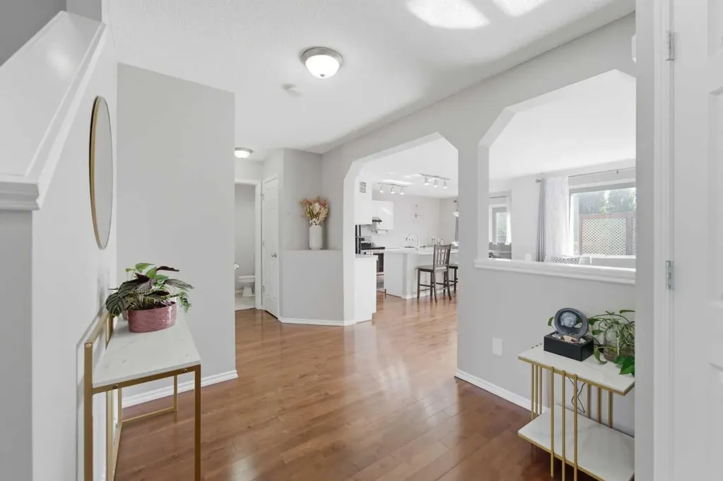 235 Citadel Meadow Bay NW Calgary AB T3G4Z4
