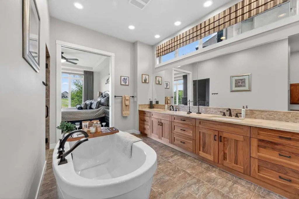38 Whispering Springs Way Heritage Pointe AB T1S 4K4