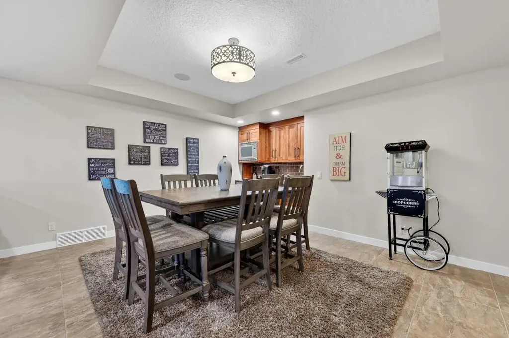 38 Whispering Springs Way Heritage Pointe AB T1S 4K4