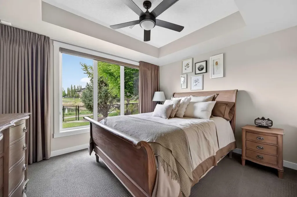 38 Whispering Springs Way Heritage Pointe AB T1S 4K4