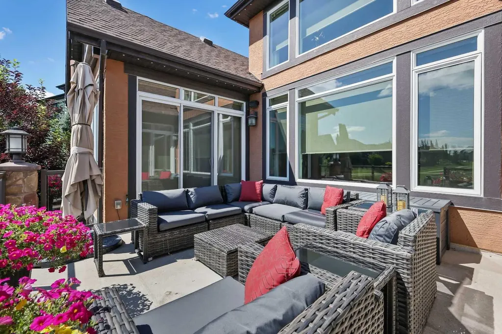38 Whispering Springs Way Heritage Pointe AB T1S 4K4