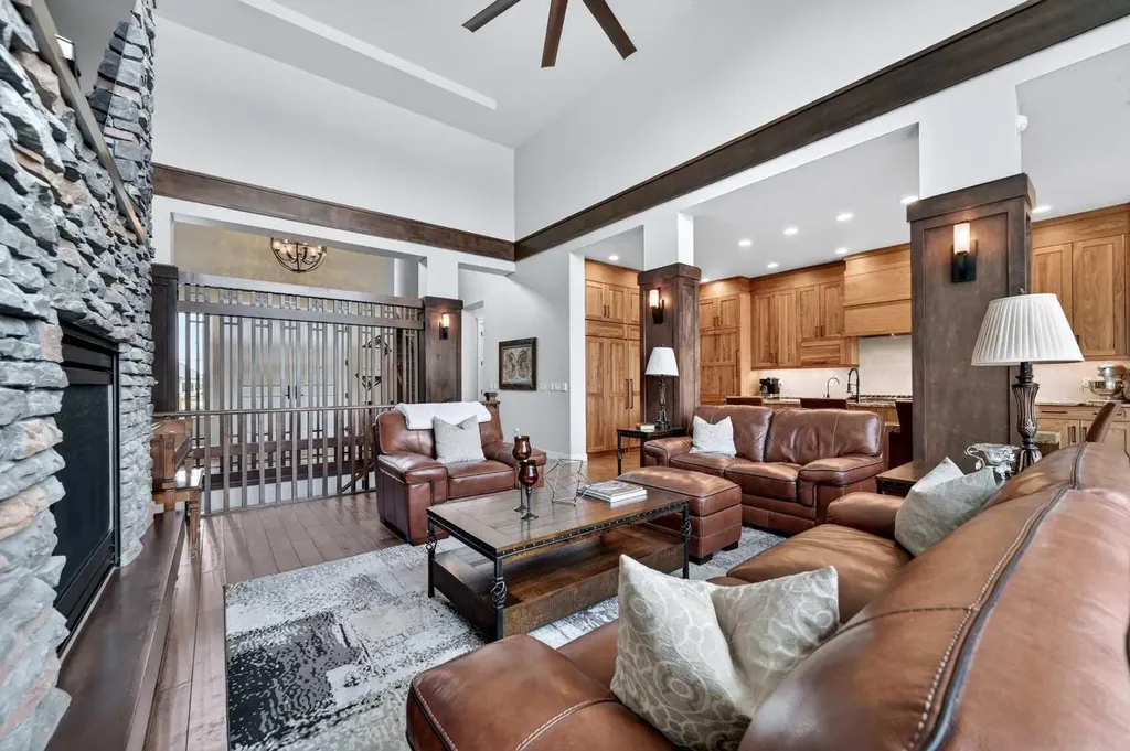 38 Whispering Springs Way Heritage Pointe AB T1S 4K4
