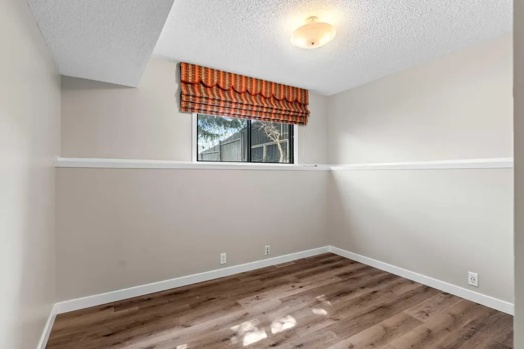 5811 Templehill Road NE Calgary AB T1Y 4C1