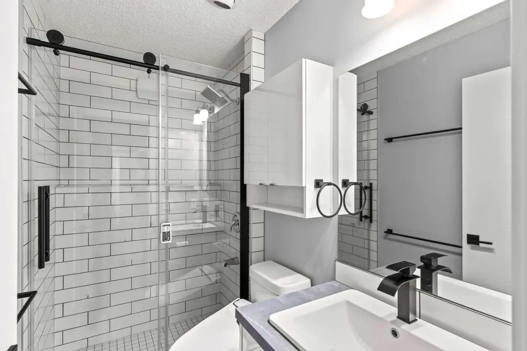 5811 Templehill Road NE Calgary AB T1Y 4C1