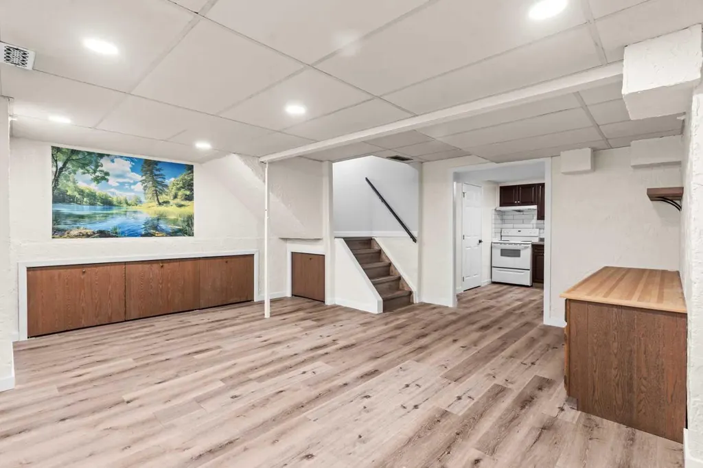 5811 Templehill Road NE Calgary AB T1Y 4C1