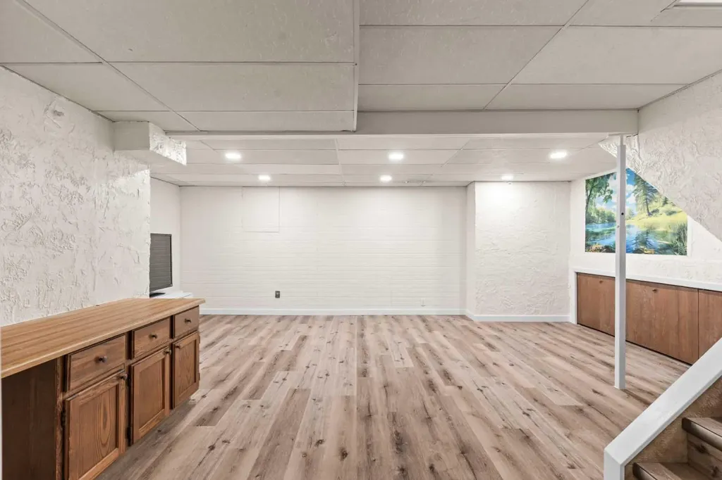5811 Templehill Road NE Calgary AB T1Y 4C1