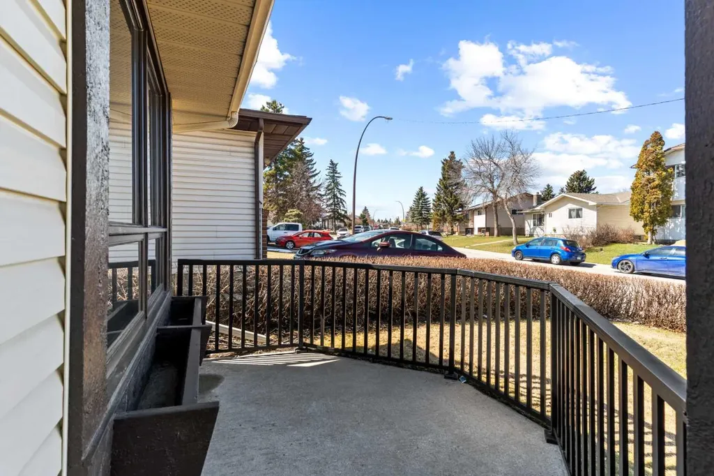 5811 Templehill Road NE Calgary AB T1Y 4C1