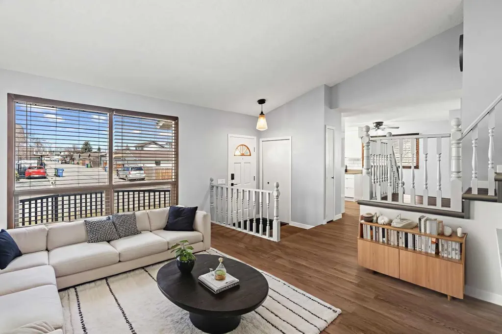 5811 Templehill Road NE Calgary AB T1Y 4C1