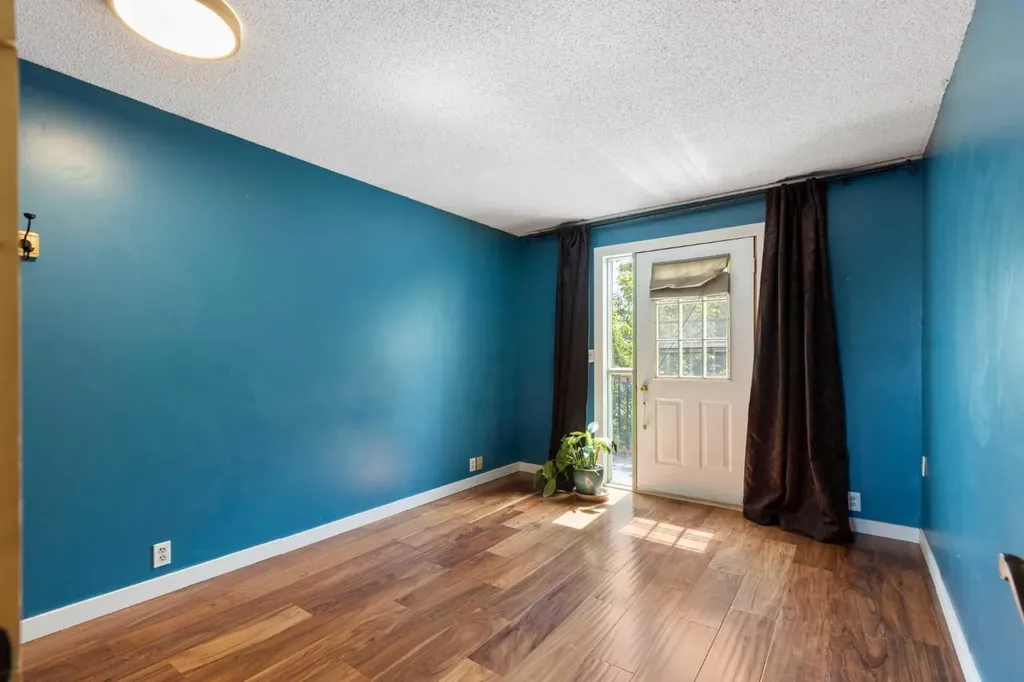 84 Abingdon Crescent NE Calgary AB T2A 6S3