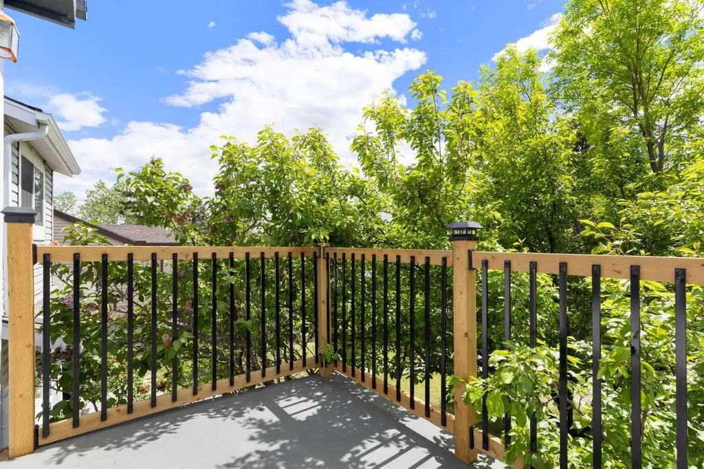 84 Abingdon Crescent NE Calgary AB T2A 6S3