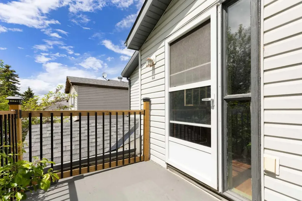84 Abingdon Crescent NE Calgary AB T2A 6S3