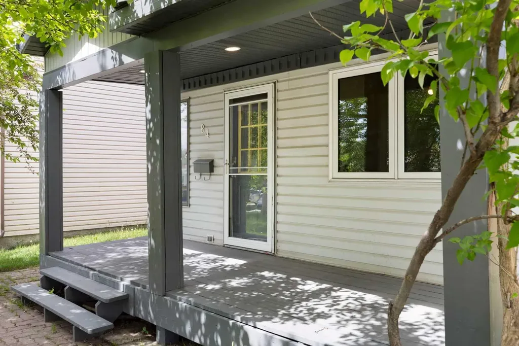 84 Abingdon Crescent NE Calgary AB T2A 6S3