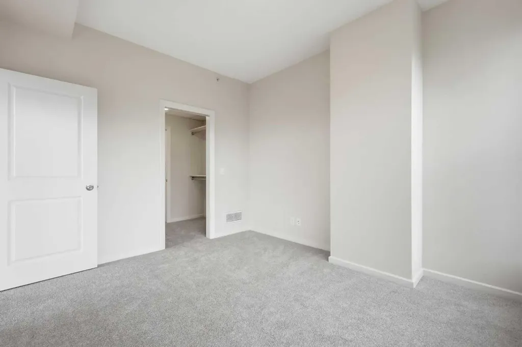 211 13 Avenue SE Calgary AB T2G 1E1