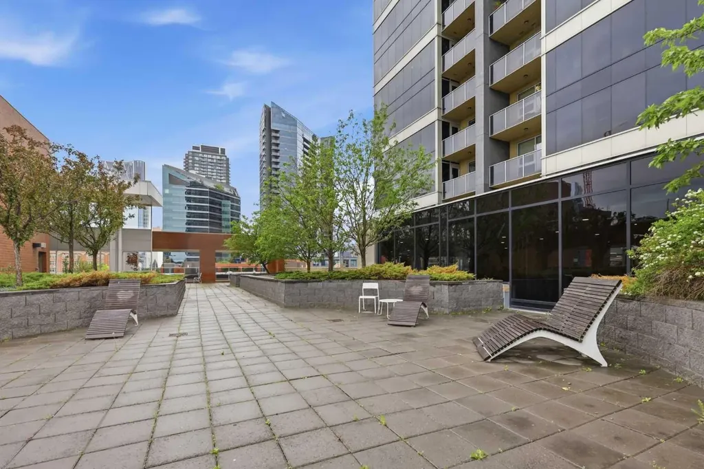 211 13 Avenue SE Calgary AB T2G 1E1