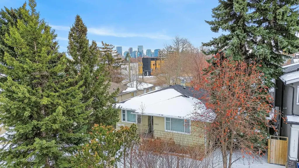 1107 19 Avenue NW Calgary AB T2M 1A1
