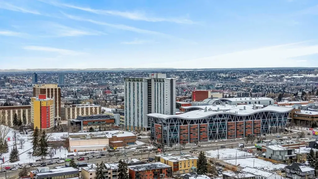 1107 19 Avenue NW Calgary AB T2M 1A1