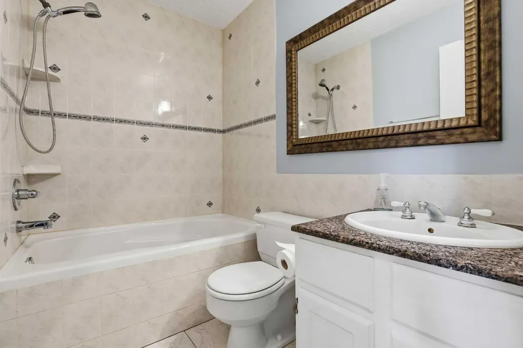 471 Berkley Crescent NW Calgary AB T3K 1A9