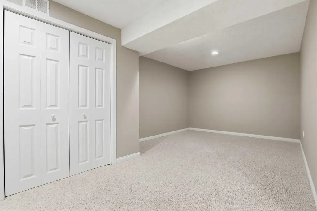 471 Berkley Crescent NW Calgary AB T3K 1A9