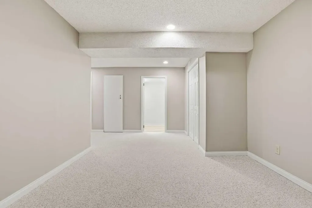 471 Berkley Crescent NW Calgary AB T3K 1A9