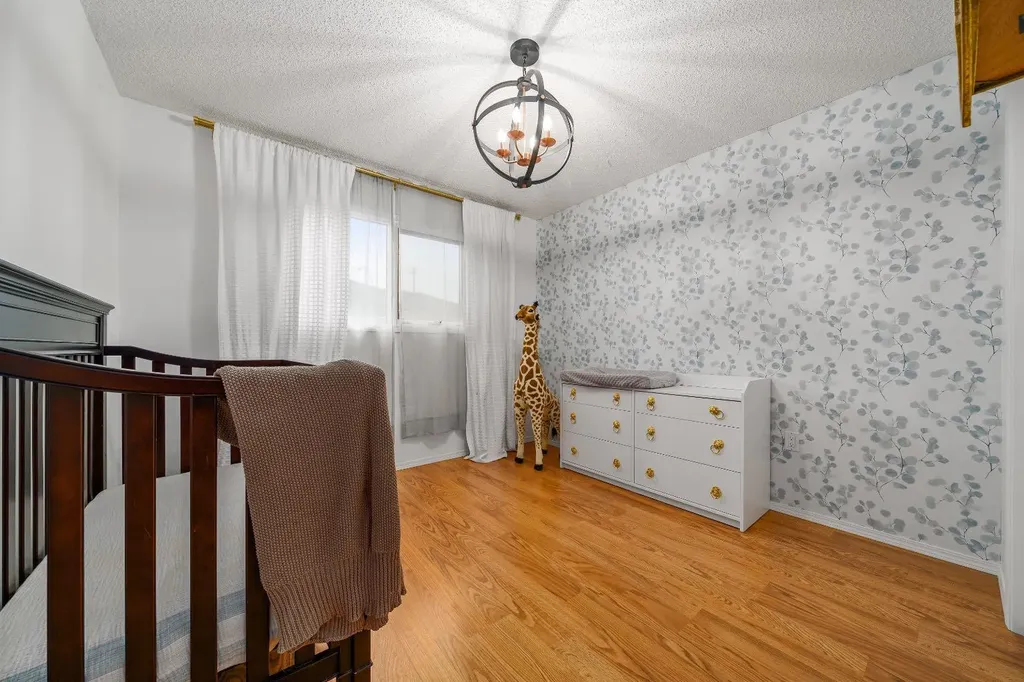 806 7 Street SE Redcliff AB T0J 2P0