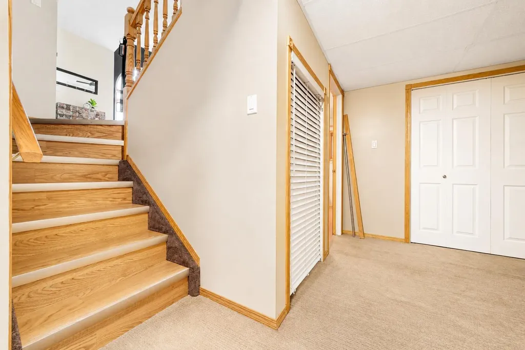 806 7 Street SE Redcliff AB T0J 2P0