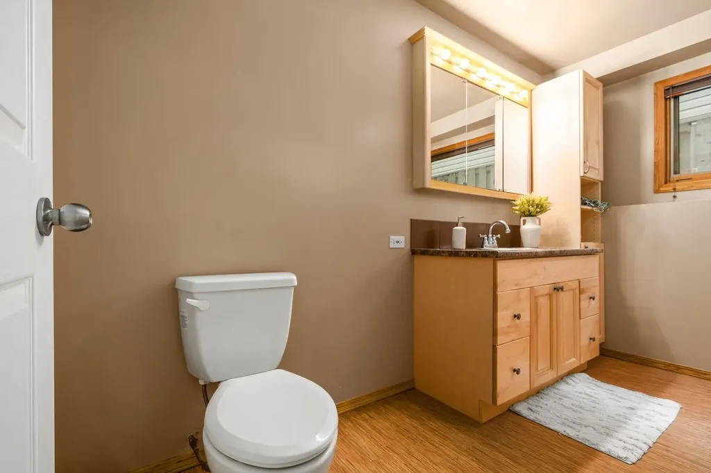 806 7 Street SE Redcliff AB T0J 2P0