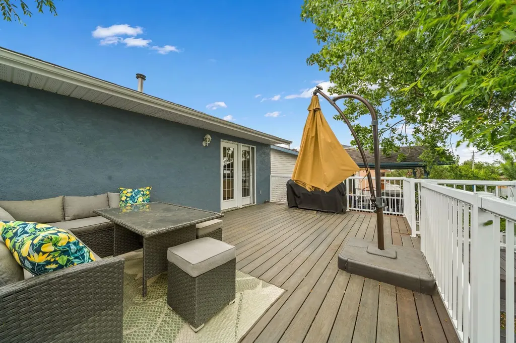 806 7 Street SE Redcliff AB T0J 2P0