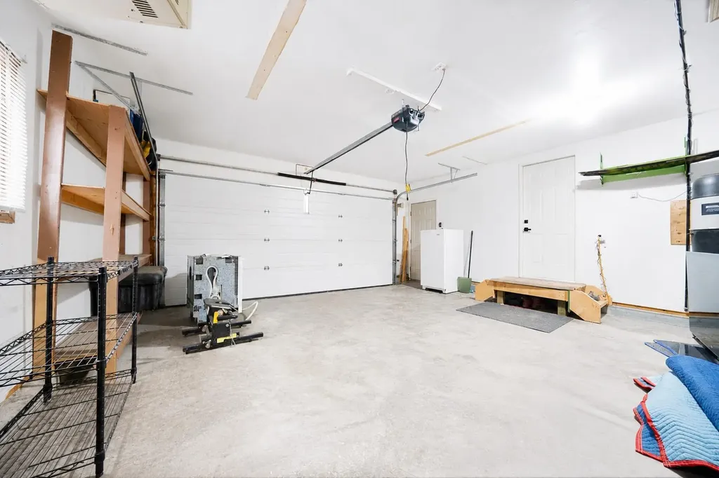 806 7 Street SE Redcliff AB T0J 2P0