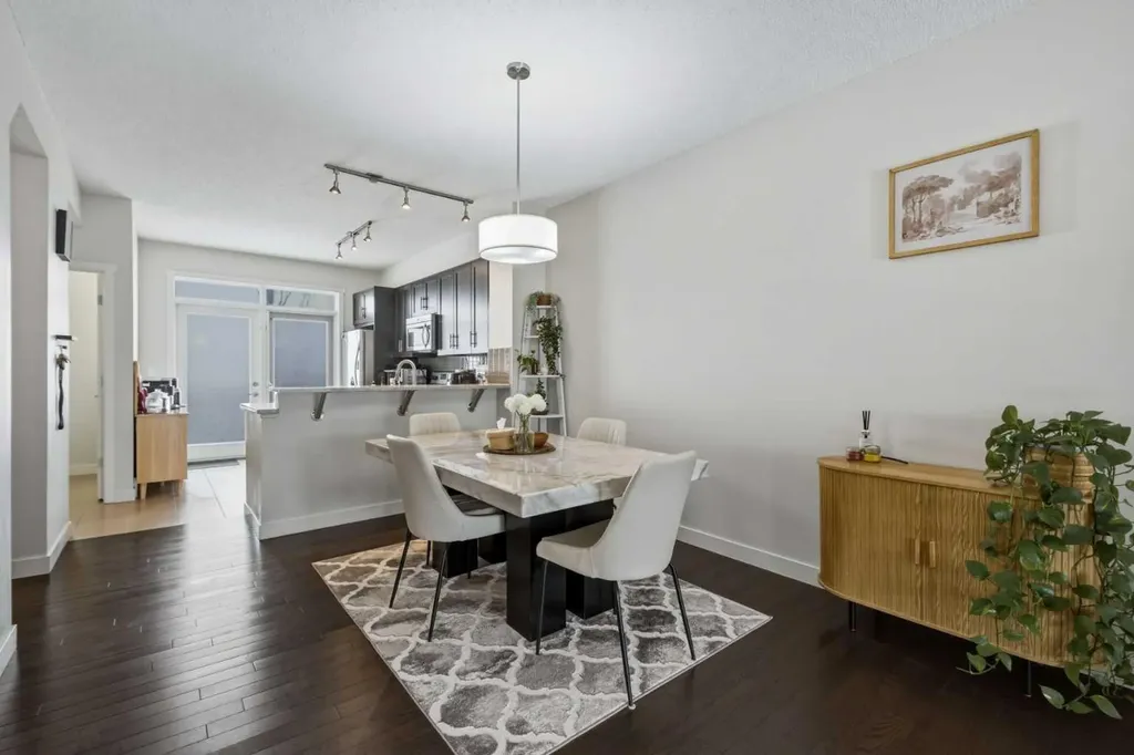 214 Nolanfield Villas NW Calgary AB T3R 0T9
