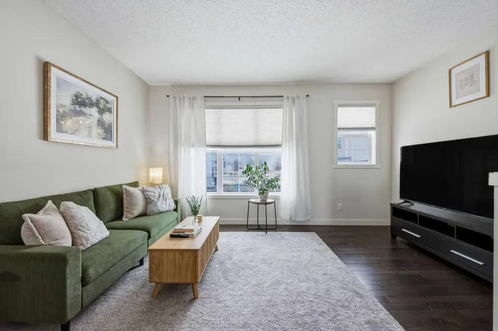 214 Nolanfield Villas NW Calgary AB T3R 0T9