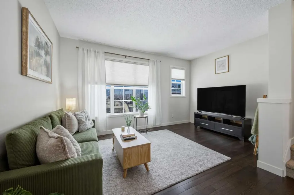 214 Nolanfield Villas NW Calgary AB T3R 0T9