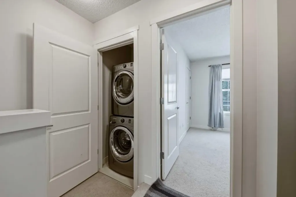 214 Nolanfield Villas NW Calgary AB T3R 0T9