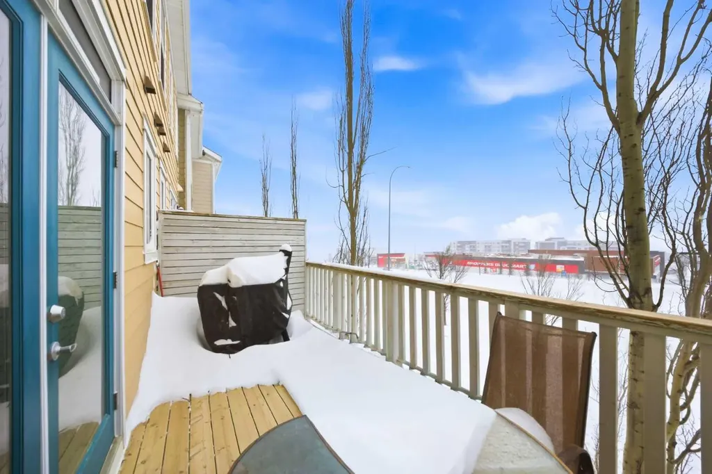 214 Nolanfield Villas NW Calgary AB T3R 0T9