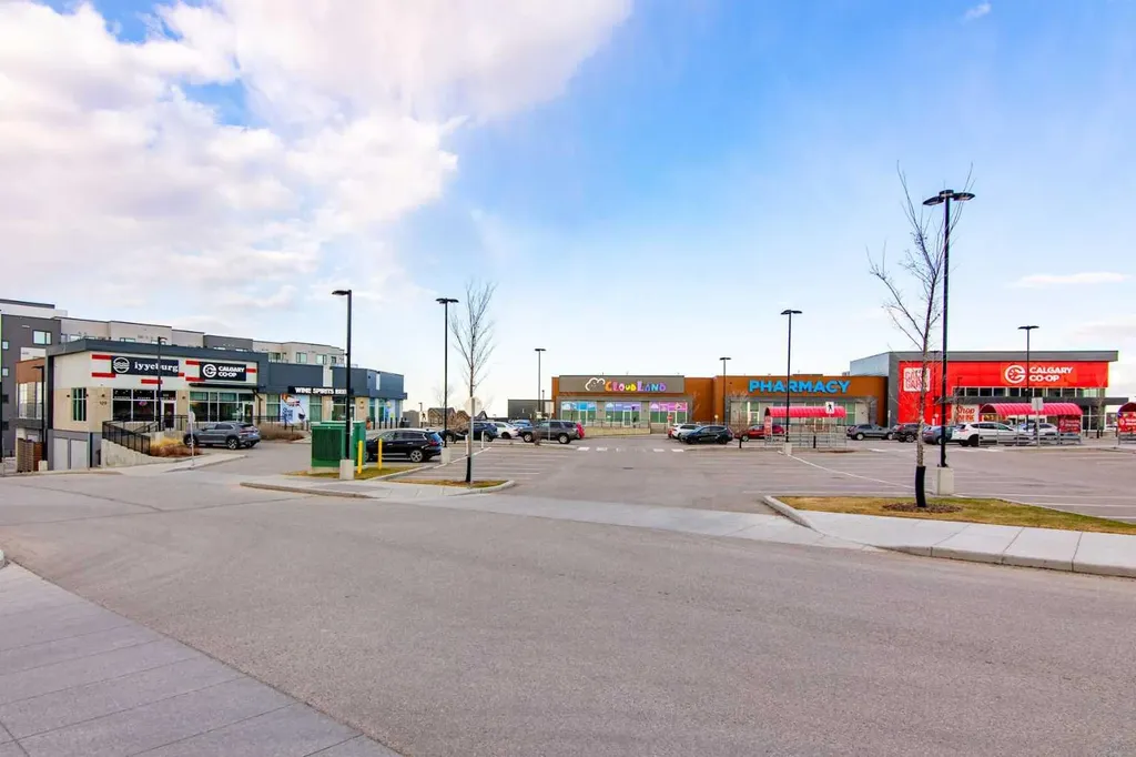 214 Nolanfield Villas NW Calgary AB T3R 0T9