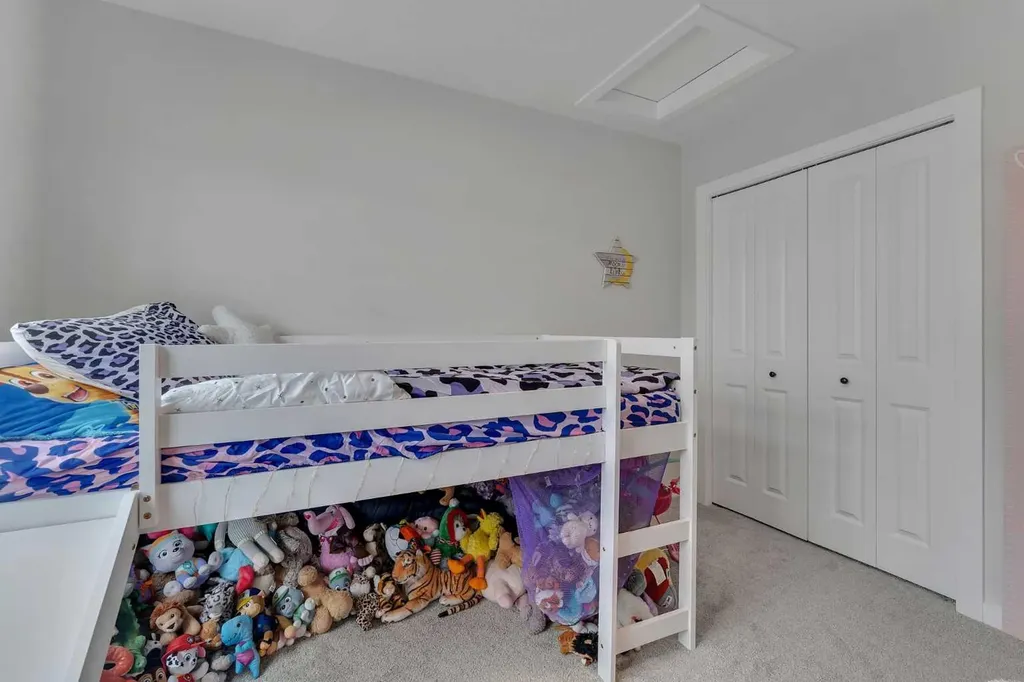 34 Belvedere Green SE Calgary AB T2A 7M5