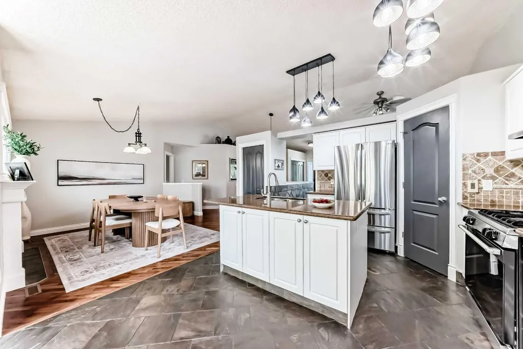 260 Westchester Way Chestermere AB T1X 1E2