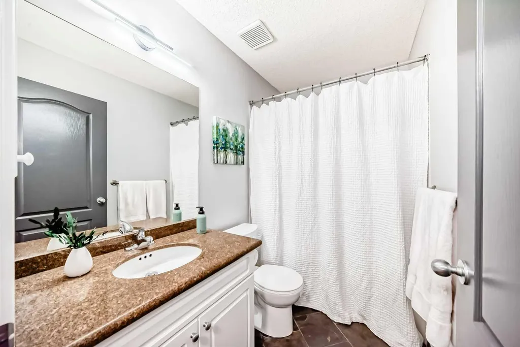 260 Westchester Way Chestermere AB T1X 1E2