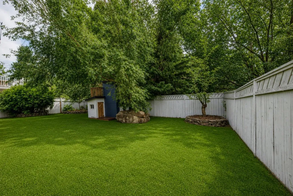 260 Westchester Way Chestermere AB T1X 1E2