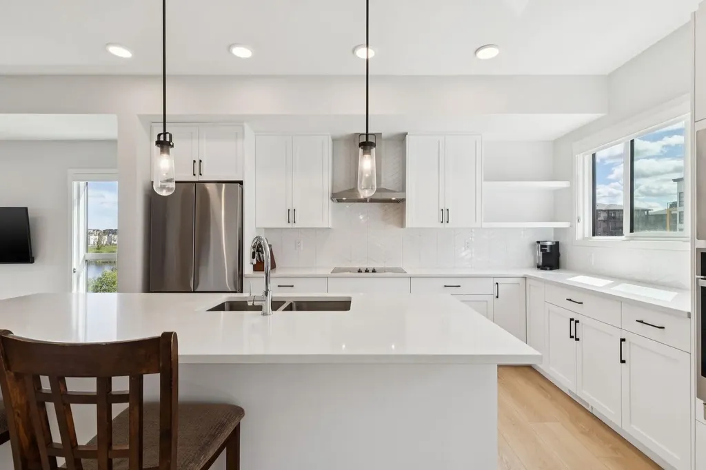 20295 Seton Way SE Calgary AB T3M 3X3