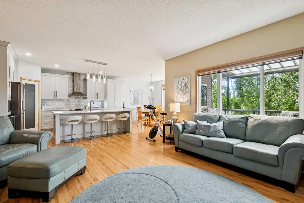 202 Crystal Green Place Okotoks AB T1S 2N4