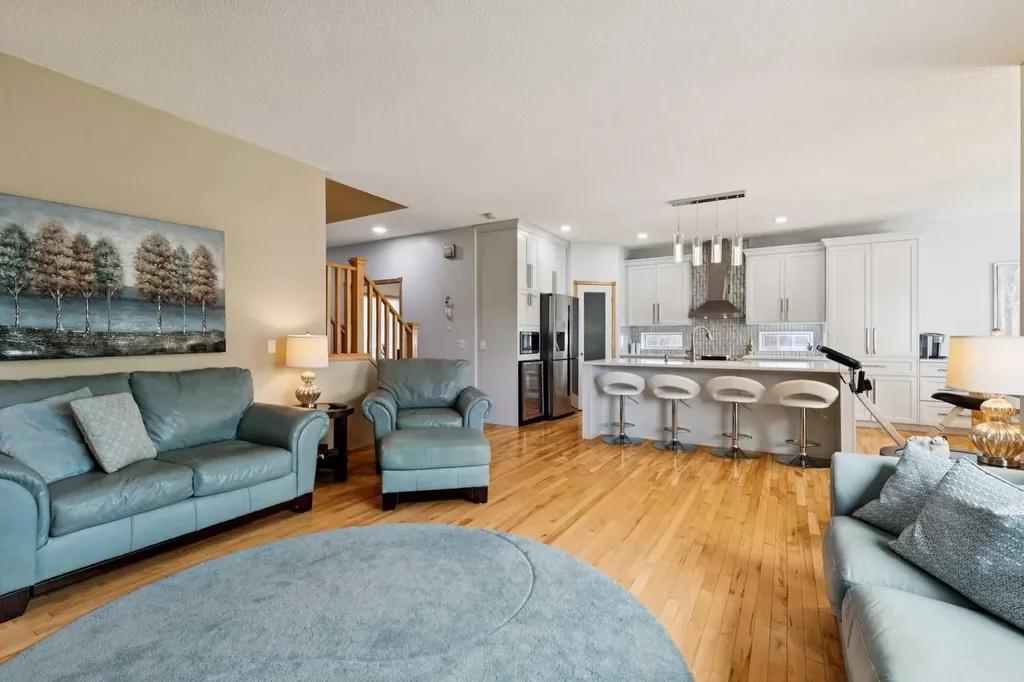 202 Crystal Green Place Okotoks AB T1S 2N4